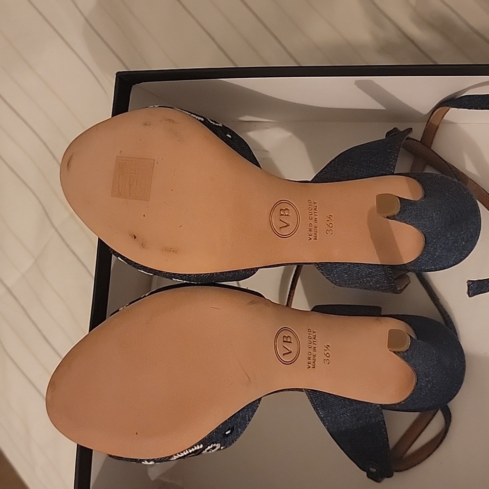 Veronica Beard chambray Denim White Floral Embroidered Sandals Heels Strappy - Picture 4 of 9